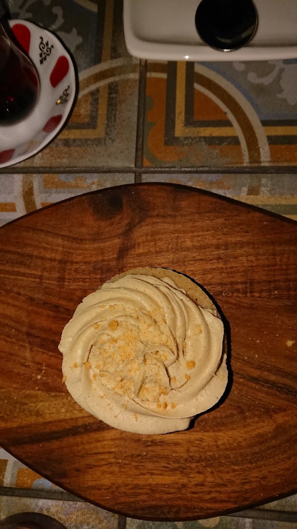 Ahşap tahtada servis